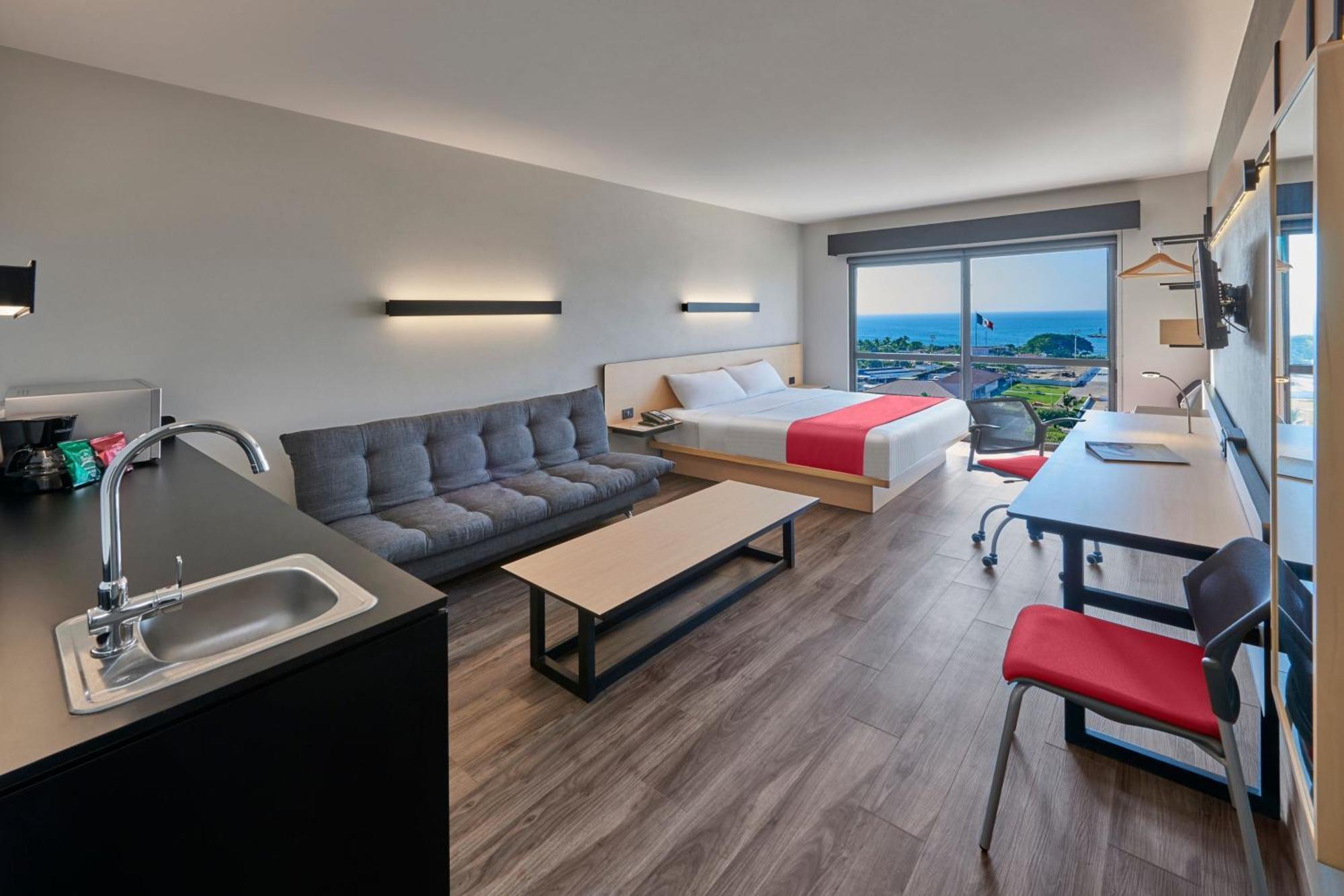 City Express Plus By Marriott Puerto Vallarta Exterior photo