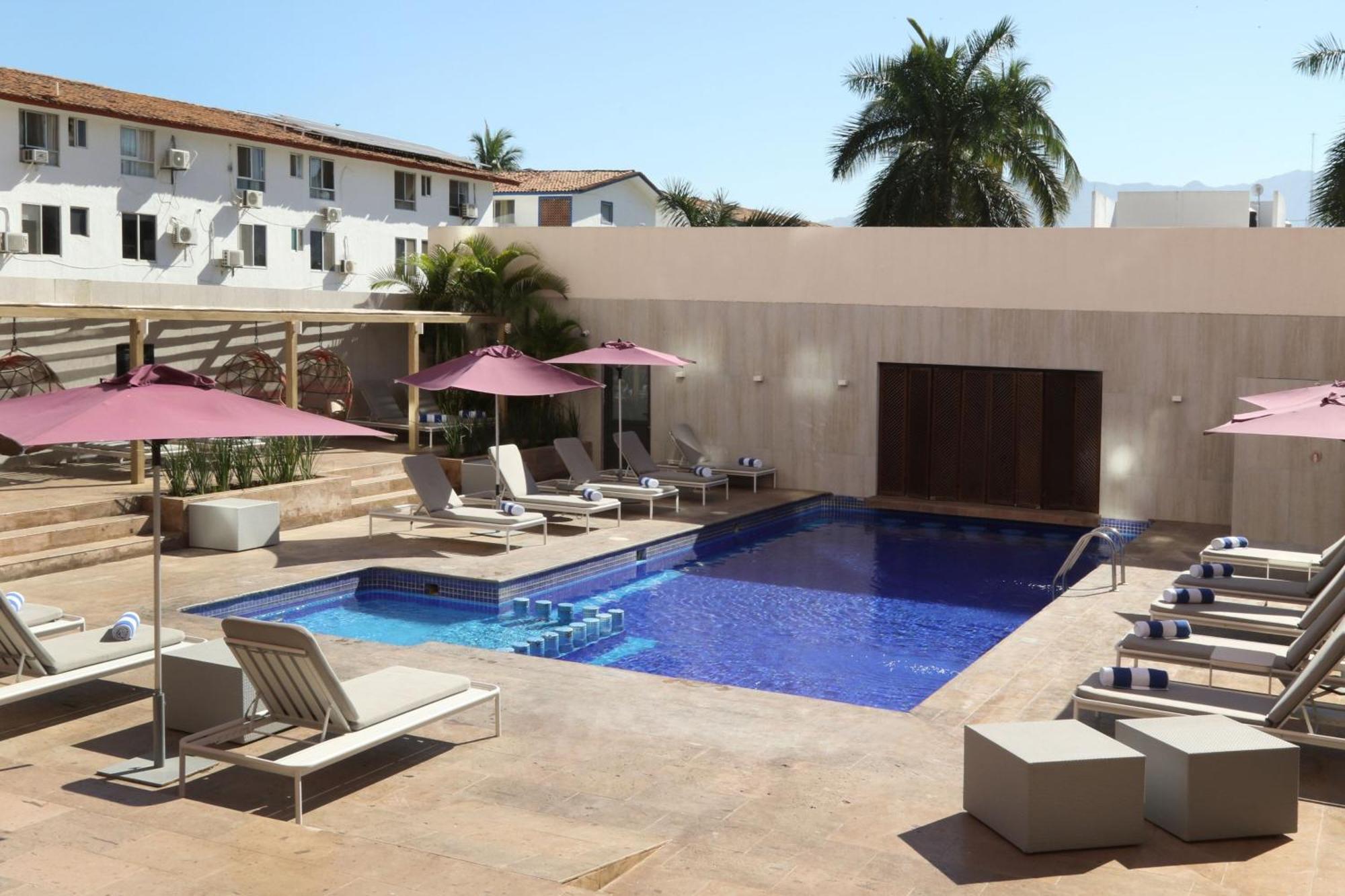 City Express Plus By Marriott Puerto Vallarta Exterior photo