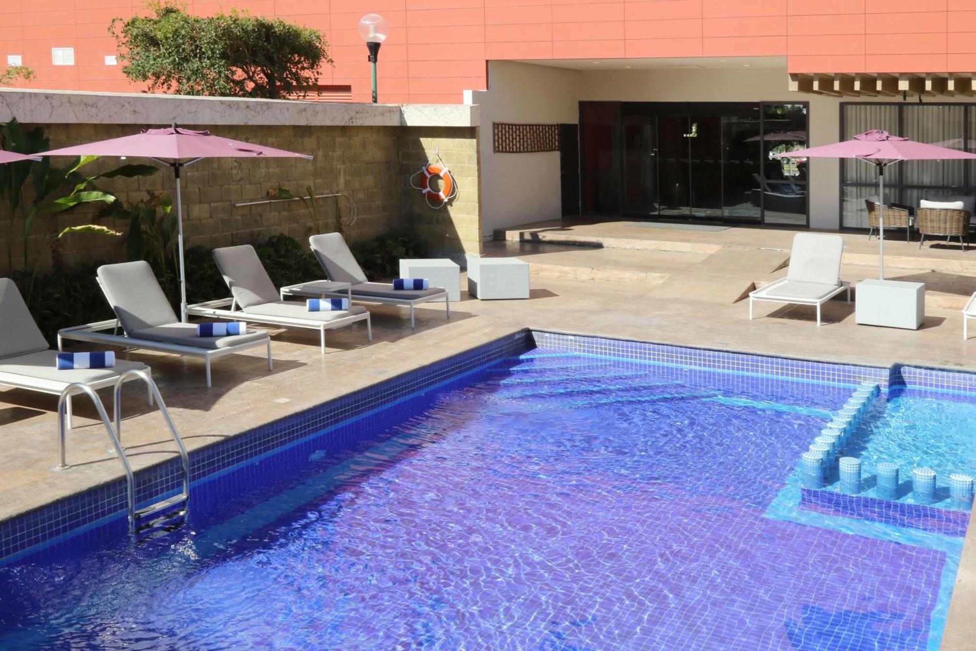 City Express Plus By Marriott Puerto Vallarta Exterior photo