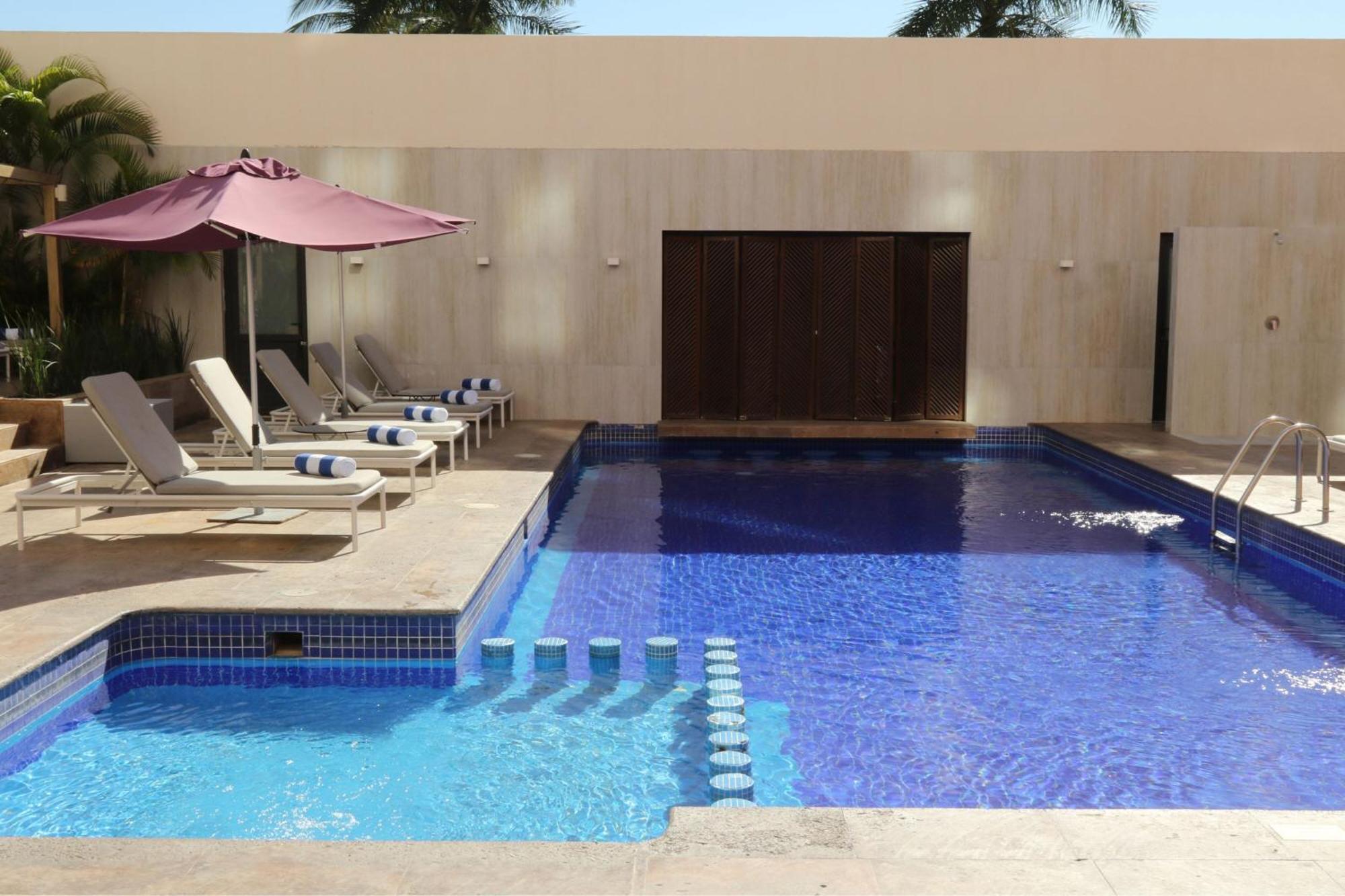 City Express Plus By Marriott Puerto Vallarta Exterior photo