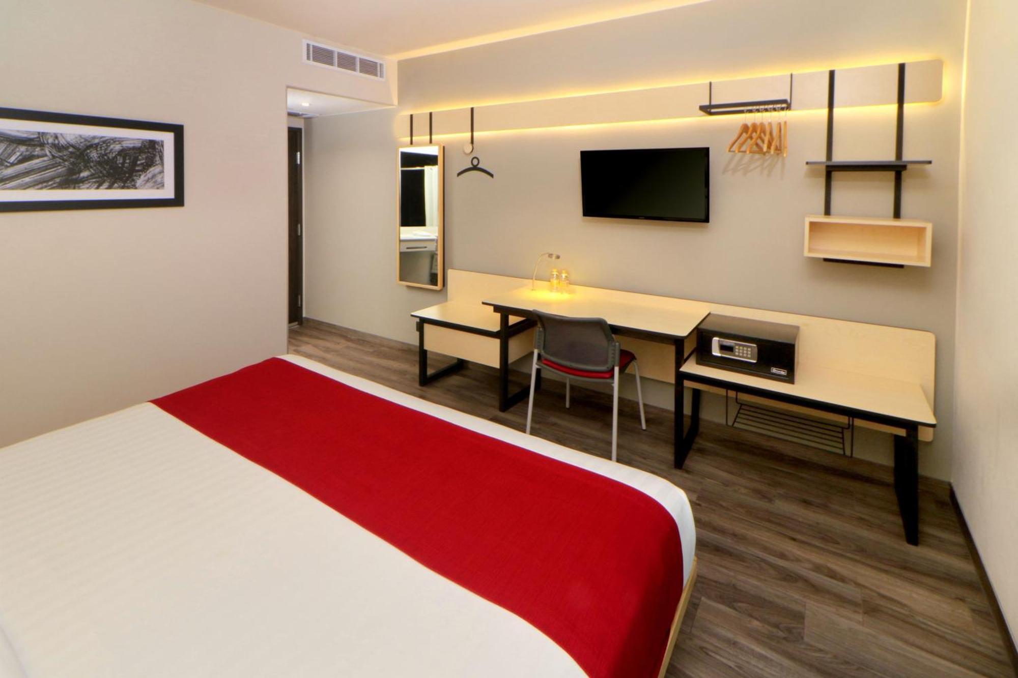 City Express Plus By Marriott Puerto Vallarta Exterior photo